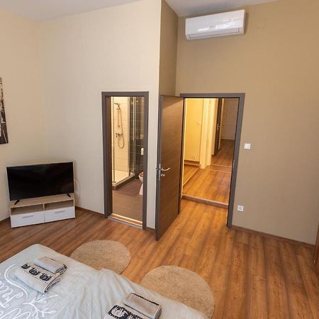 Wiky'S Apartman With 3Bathrooms Budapest Luaran gambar