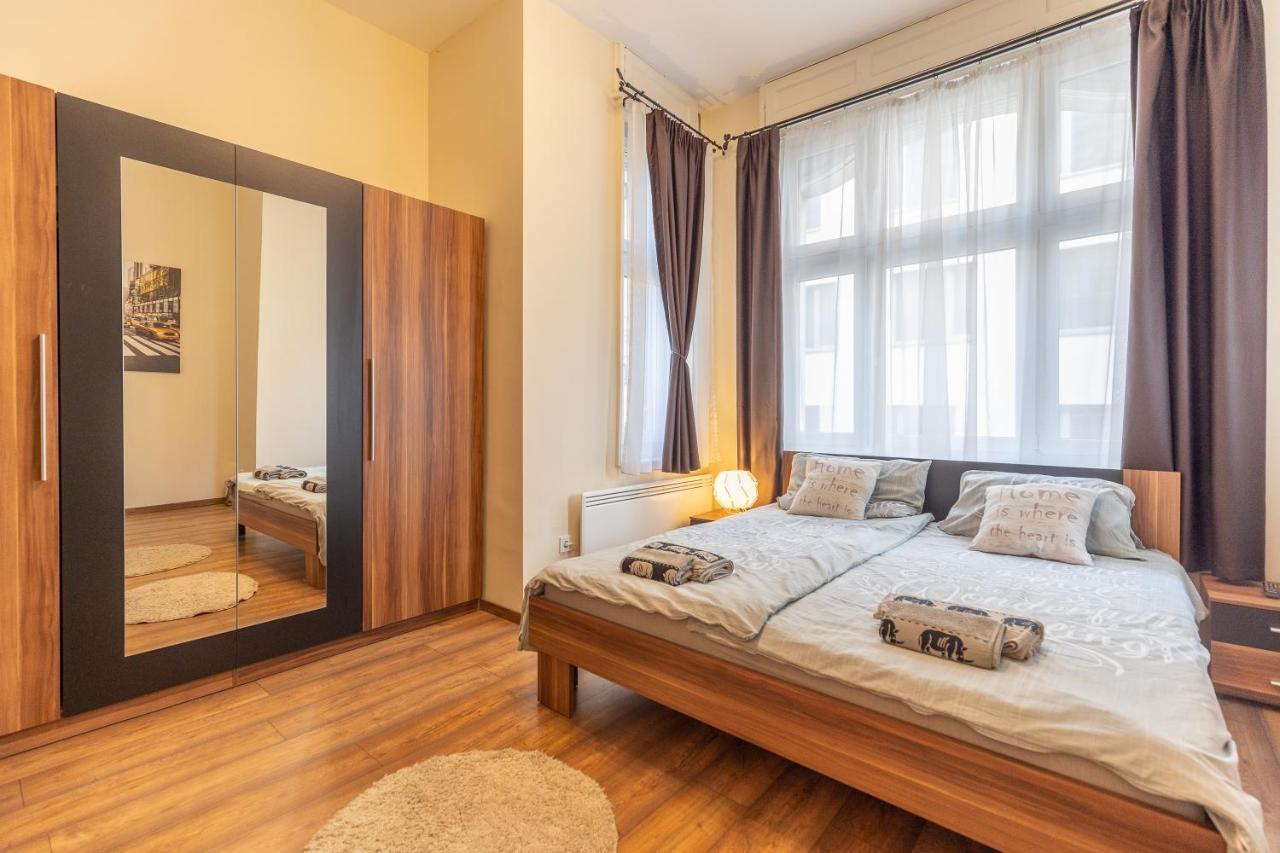 Wiky'S Apartman With 3Bathrooms Budapest Luaran gambar