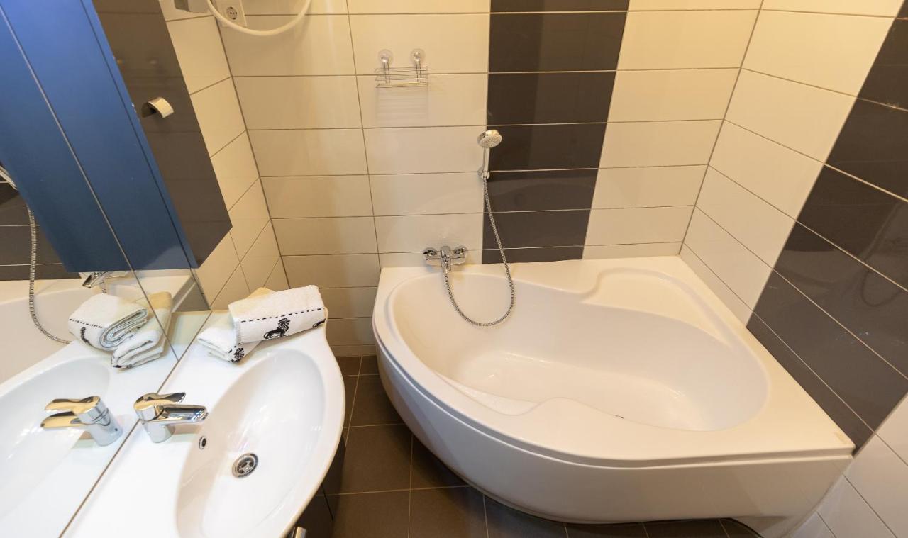 Wiky'S Apartman With 3Bathrooms Budapest Luaran gambar